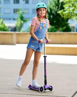 3 wheeled scooters  (5-12 years) 3 wheeled scooters  (5-12 years)