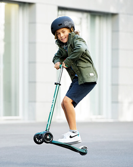 3 wheeled scooters  (5-12 years) 3 wheeled scooters  (5-12 years)