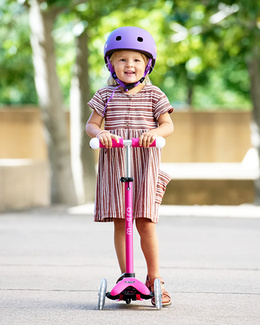 3 wheeled scooters  (2-5 years) 3 wheeled scooters  (2-5 years)
